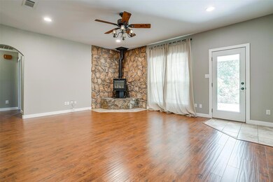 1932 Reynolds Dr, Azle, TX 76020 - photo 7