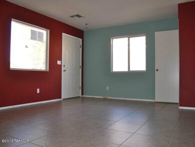 022-221133 LIVING ROOM 1