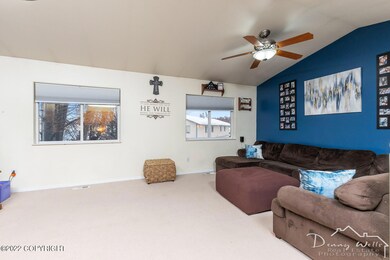 Living Room-20220310-1321