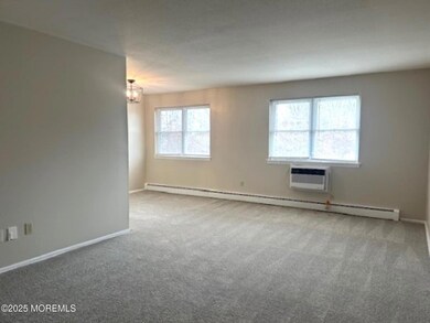 8 Manchester Ct unit F, Freehold, NJ 07728 - photo 3