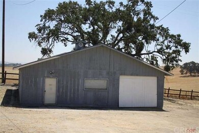 1900+ SF Pull Through Shop with several doors