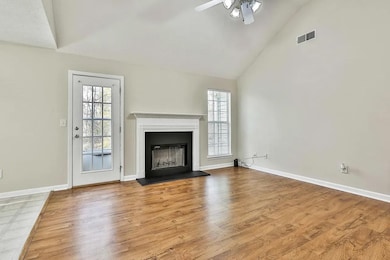 120 Creekside Dr, Grantville, GA 30220 - photo 3