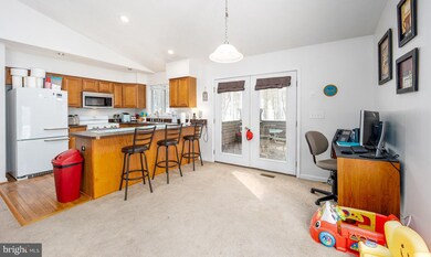 425 Dale Dr, Basye-Bryce Mountain, VA 22842 - photo 4