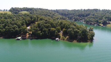 subject between docks