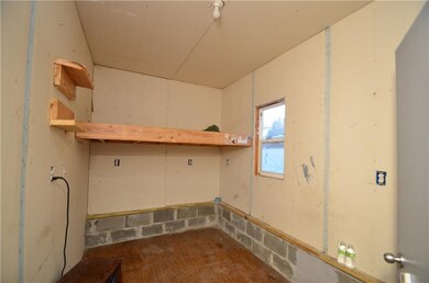 3936 E 30th St, Des Moines, IA 50317 - photo 5