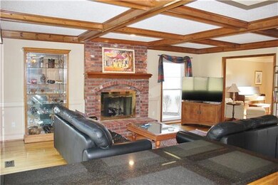 8608 Hallet St, Lenexa, KS 66215 - photo 6