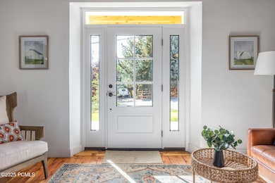 004_04-670w200n-04_959