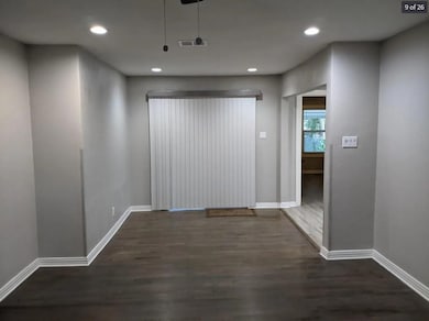 312 W Dexter St, Sherman, TX 75092 - photo 7