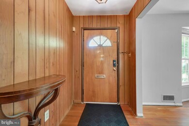 910 Croton Dr, Alexandria, VA 22308 - photo 6