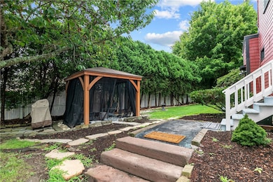 299 W Main Rd, Middletown, RI 02842 - photo 7