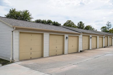 32 Highland Meadows Cir unit 2, Highland Heights, KY 41076 - photo 3