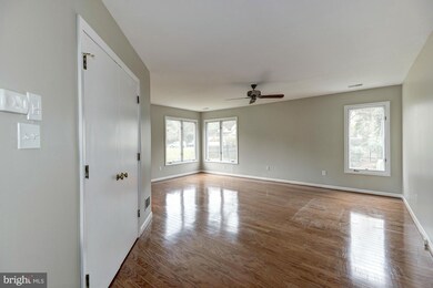 5506 Southport Ln, Fairfax, VA 22032 - photo 7