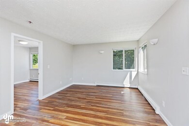 27-Upstairs Living MS_1485
