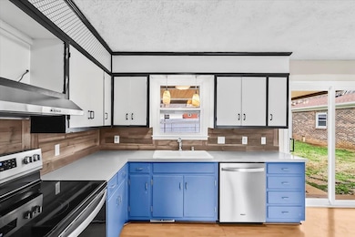 402 Yokley Dr, Franklin, KY 42134 - photo 4