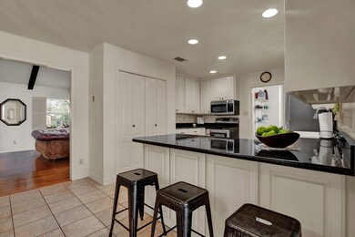 603 N Bowie St, Fredericksburg, TX 78624 - photo 7