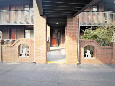 Easy access to the front door.