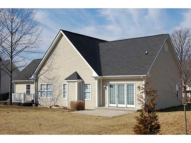 1385 Honey Locust Ct, Columbus, IN 47201 - photo 5