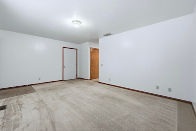 615 Sarah Dr, Angola, IN 46703 - photo 3