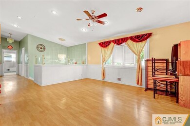 31 Holly St, Old Bridge, NJ 08857 - photo 6