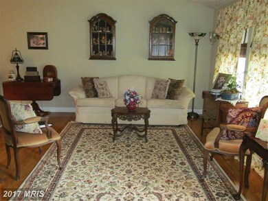 54 Yew Rd, Essex, MD 21221 - photo 4