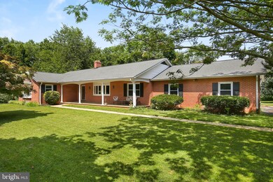 8001 Runnymeade Dr, Frederick, MD 21702 - photo 2