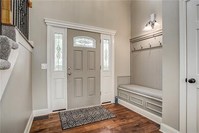 Darling entry bench!