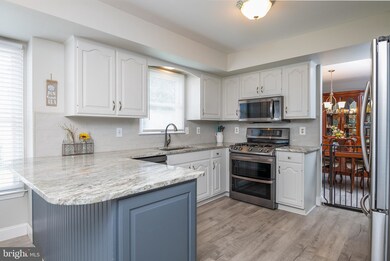 1055 Boeshore Cir, Reading, PA 19605 - photo 5