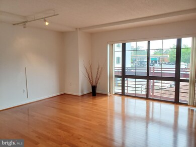 The Aurora Condominiums unit 416, Silver Spring, MD 20910 - photo 2