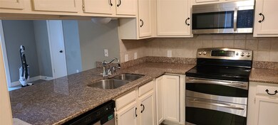 1912 Chelsea Ct, Rosenberg, TX 77471 - photo 4