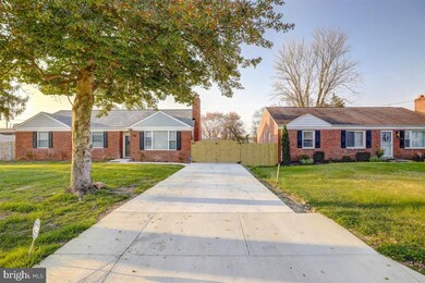 8605 Dunbar Ave, Hyattsville, MD 20785 - photo 4