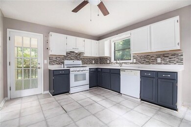 1180 Springs Dr, Canton, GA 30115 - photo 5