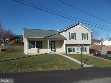 1540 Beacon St, Keyser, WV 26726 - photo 3
