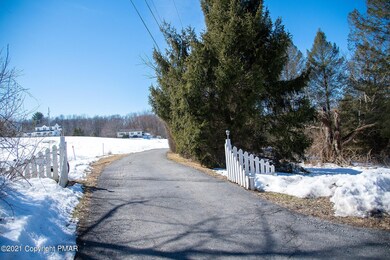 125 Russell Dr, Saylorsburg, PA 18353 - photo 5