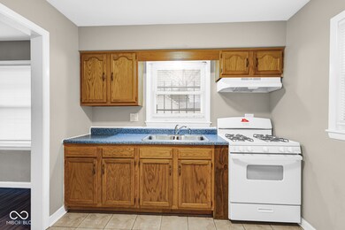 2308 W 16th St, Anderson, IN 46016 - photo 7