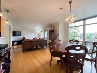 15 S Broom St unit 302, Madison, WI 53703 - photo 2