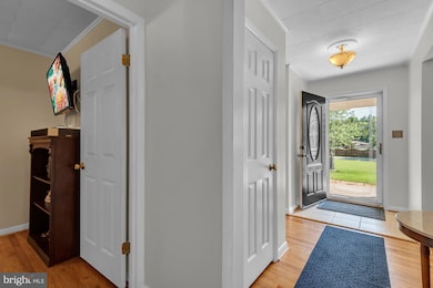 10586 Deacon Rd, White Plains, MD 20695 - photo 7