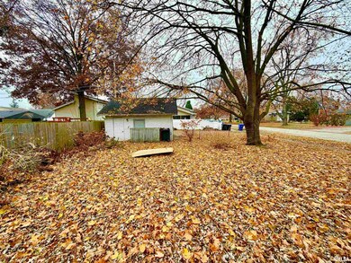 1402 28th Ave, Moline, IL 61265 - photo 4