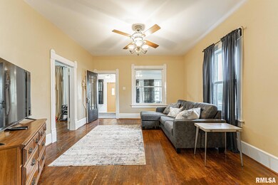 601 N Hamilton St, Lincoln, IL 62656 - photo 3