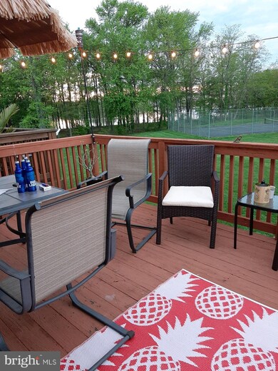 1402 Cox Landing Ct, Stoney Beach, MD 21226 - photo 3