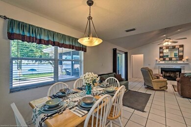 908 Lake Dr E, Lake Placid, FL 33852 - photo 2
