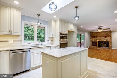 1056 Marywood Dr, Davidsonville, MD 21035 - photo 2