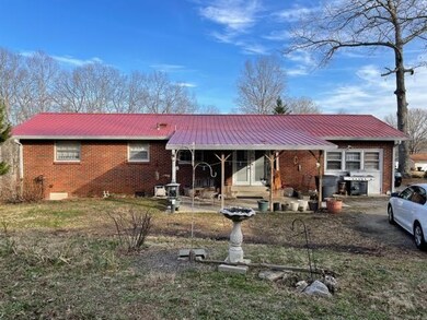 204 Lakeshore Dr, McMinnville, TN 37110 - photo 3