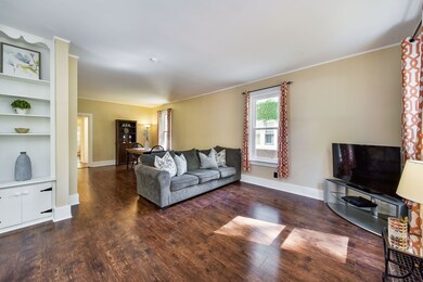 925 Garfield Ave, Aurora, IL 60506 - photo 2