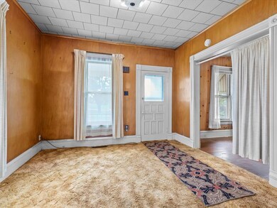 1020 12th Ave SE, Cedar Rapids, IA 52401 - photo 3