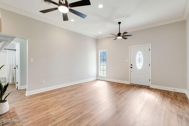 101 Meadow Glen Dr, Youngsville, LA 70592 - photo 4