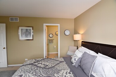 2409 Courtyard Cir unit 1, Aurora, IL 60506 - photo 7