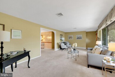 204 Brookthorpe Cir, Broomall, PA 19008 - photo 7