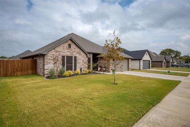 953 Avagail Ave, Springtown, TX 76082 - photo 2