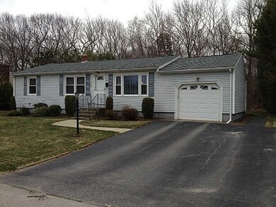 147 Pheasant Dr, Cranston, RI 02920 - photo 2