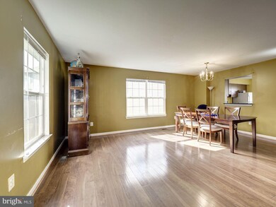 12712 Royal Carriage Dr, Germantown, MD 20876 - photo 4